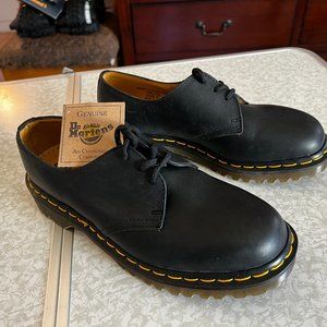 Made in UK...New Old Stock...DR MARTENS VINTAGE 1461 BLACK GREASY SHOES UK8/US9